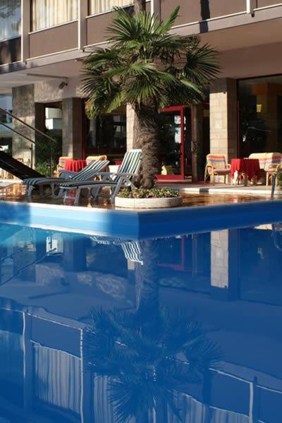 Hotel Corona Milano Marittima Esterno foto