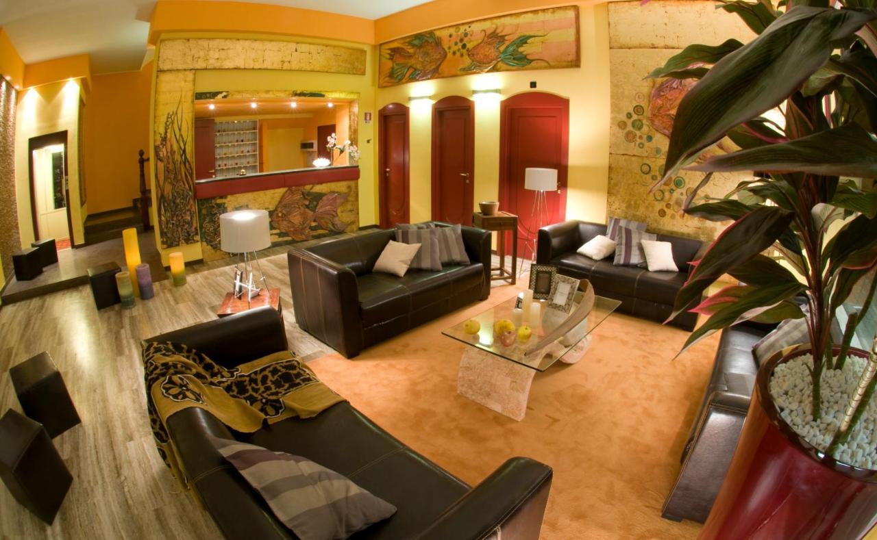 Hotel Corona Milano Marittima Esterno foto