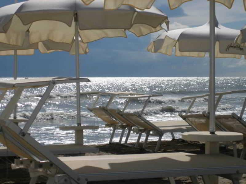 Hotel Corona Milano Marittima Esterno foto